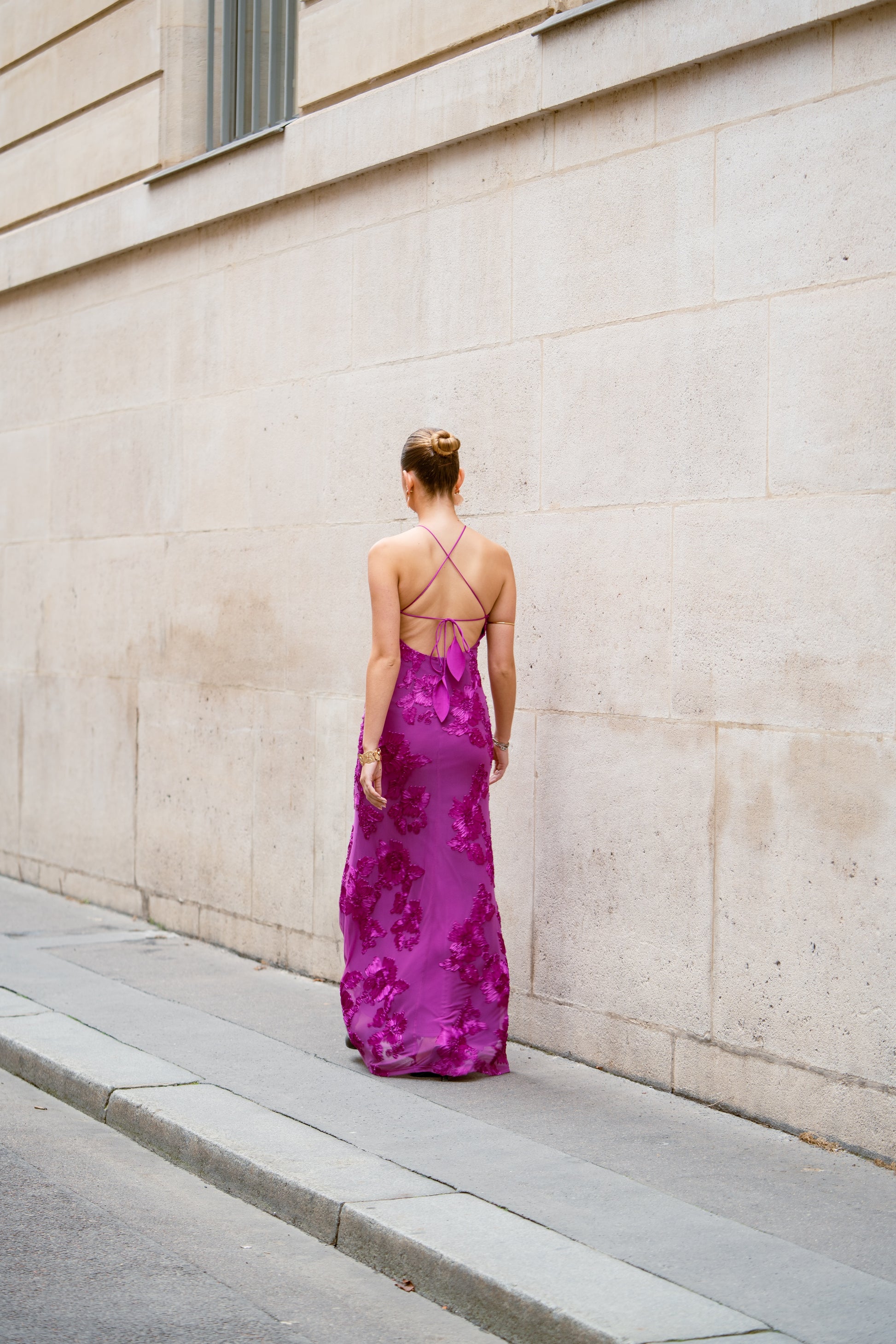 Robe longue de cérémonie élégante et tendance avec fleur brodée - LAS VEGAS