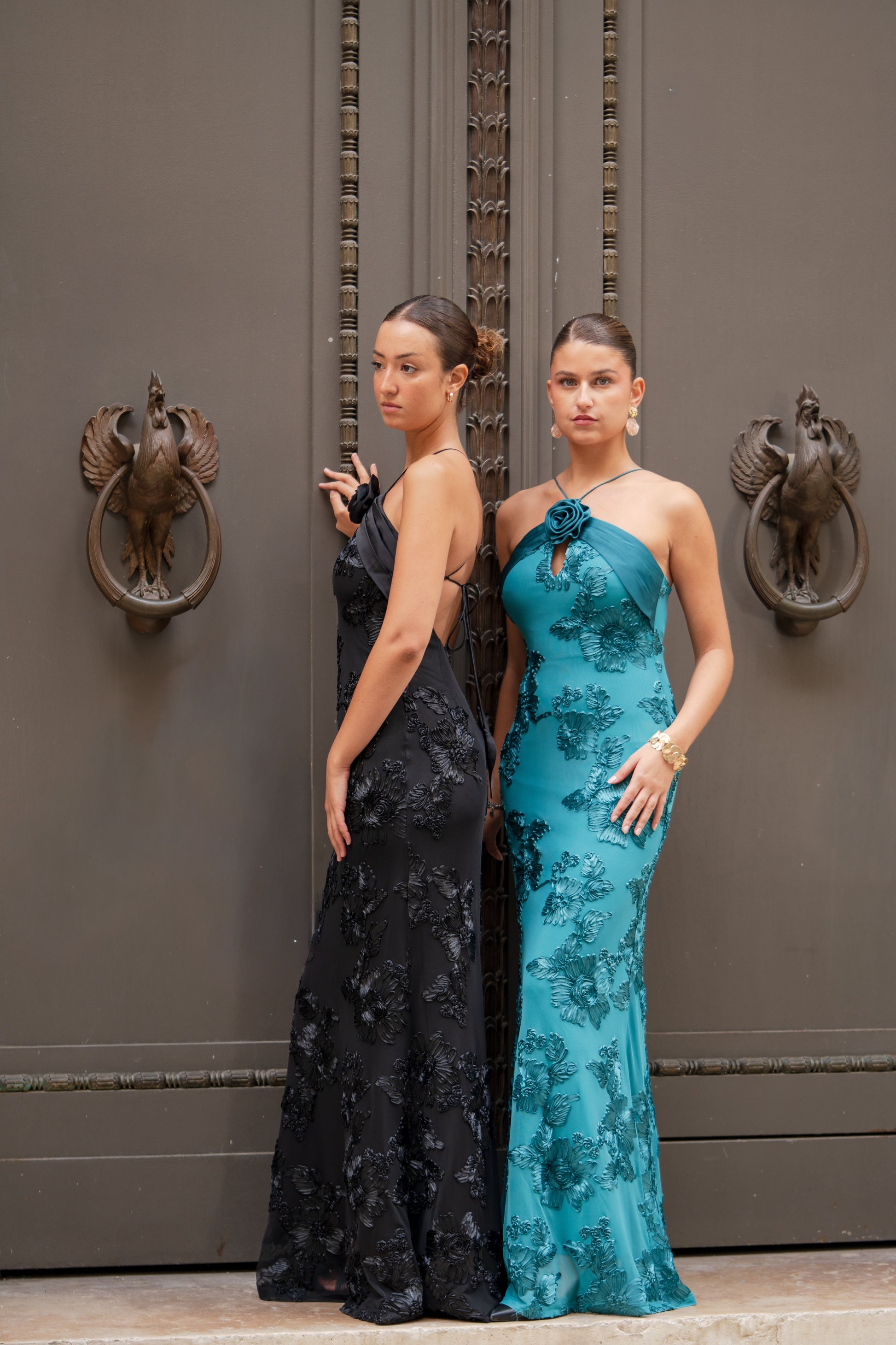 Robe longue de cérémonie élégante et tendance avec fleur brodée - LAS VEGAS