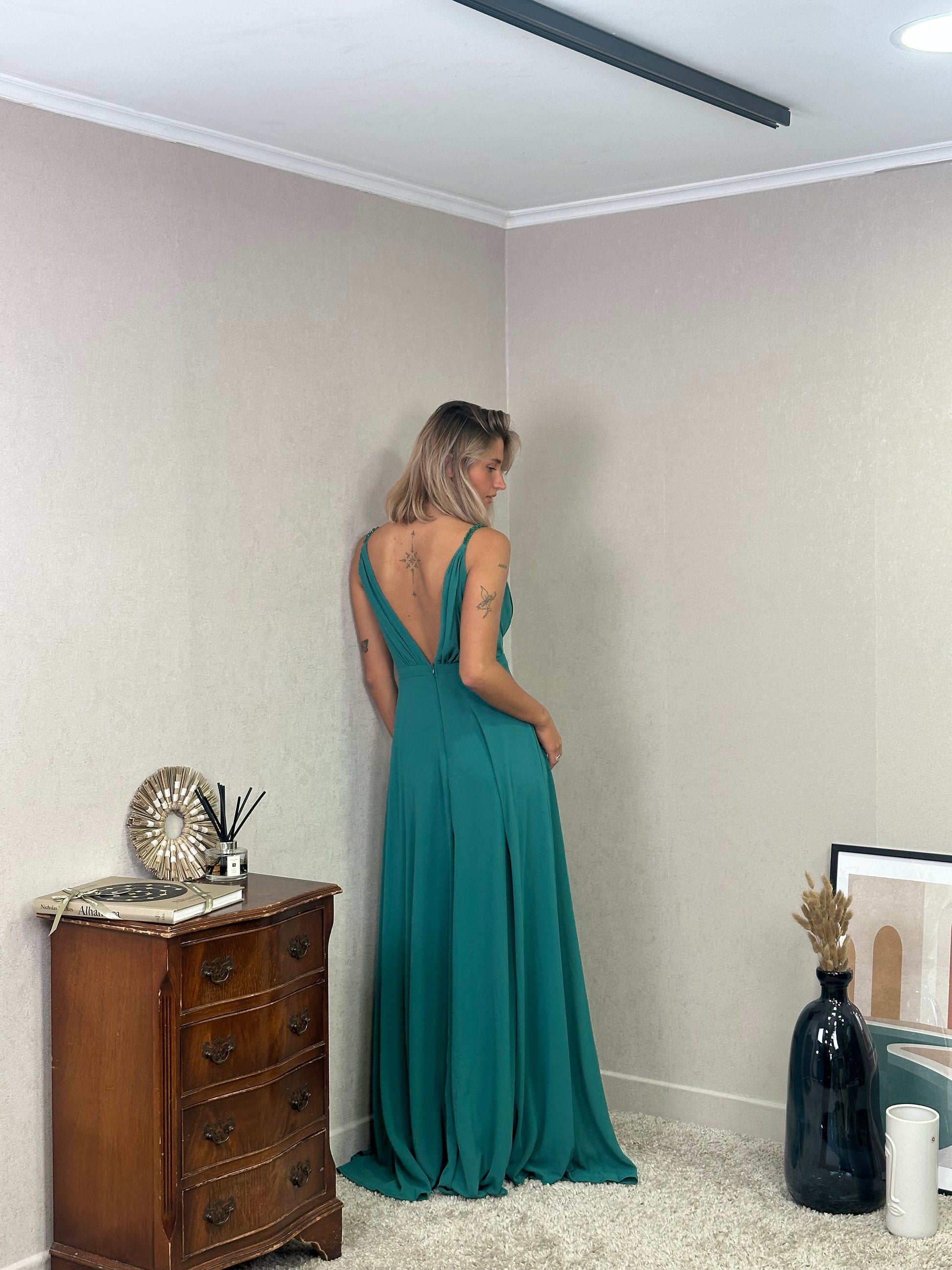 Robe de cérémonie fendue à bretelles, décolleté croisé et taille ornée - Pekin