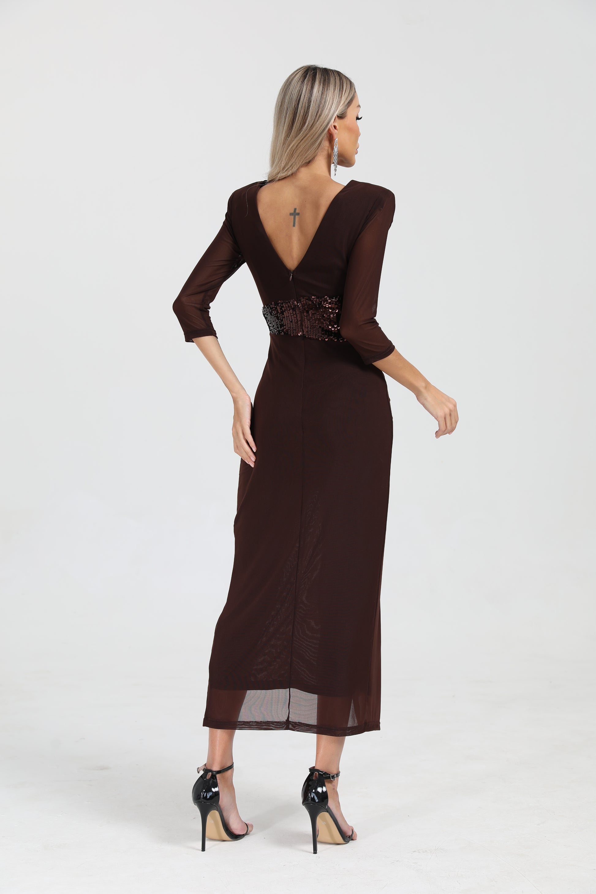 Robe de cérémonie longue élégante à décolleté en V et ceinture brillante - Carolina