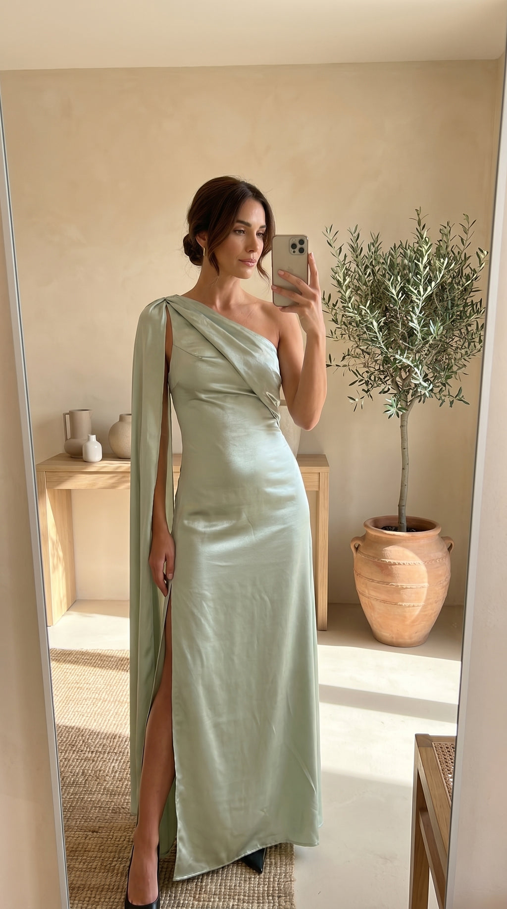 Robe en satin asymétrique CAGLIARI