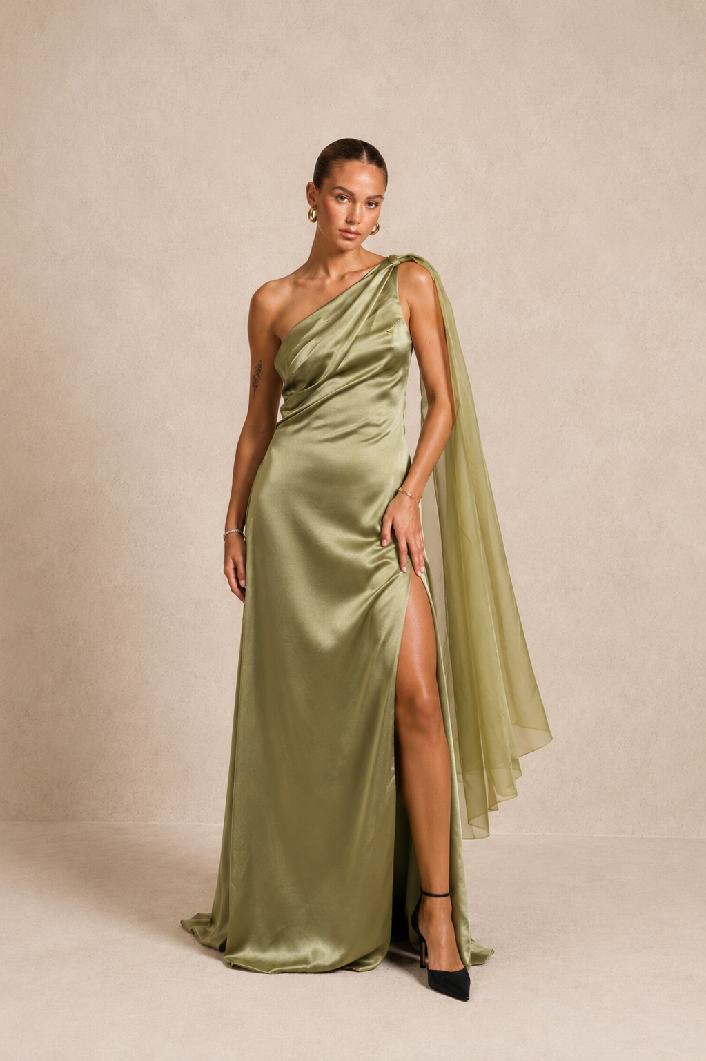 Robe en satin asymétrique CAGLIARI