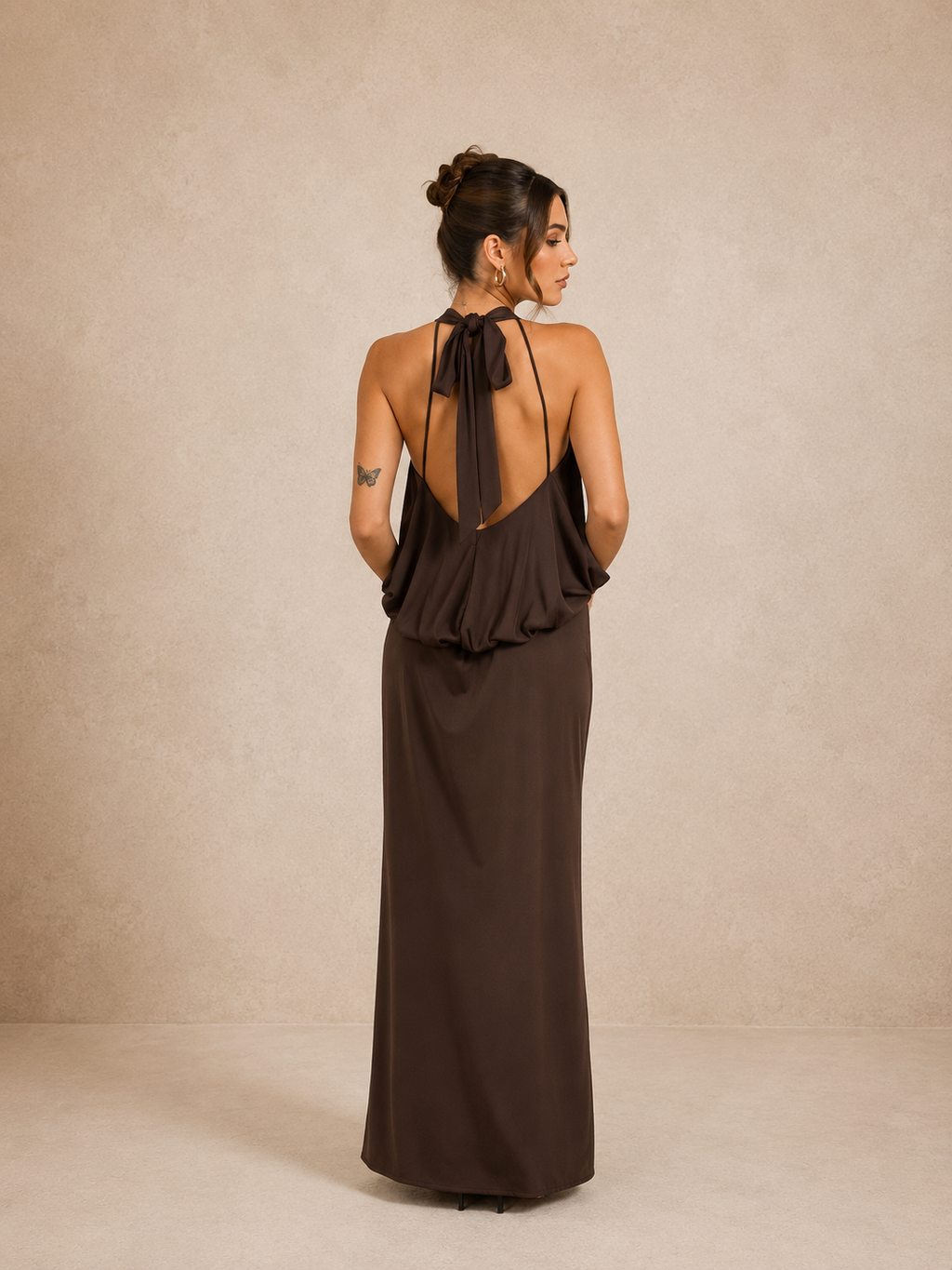Robe longue marron à fleur épaulée Brisbane