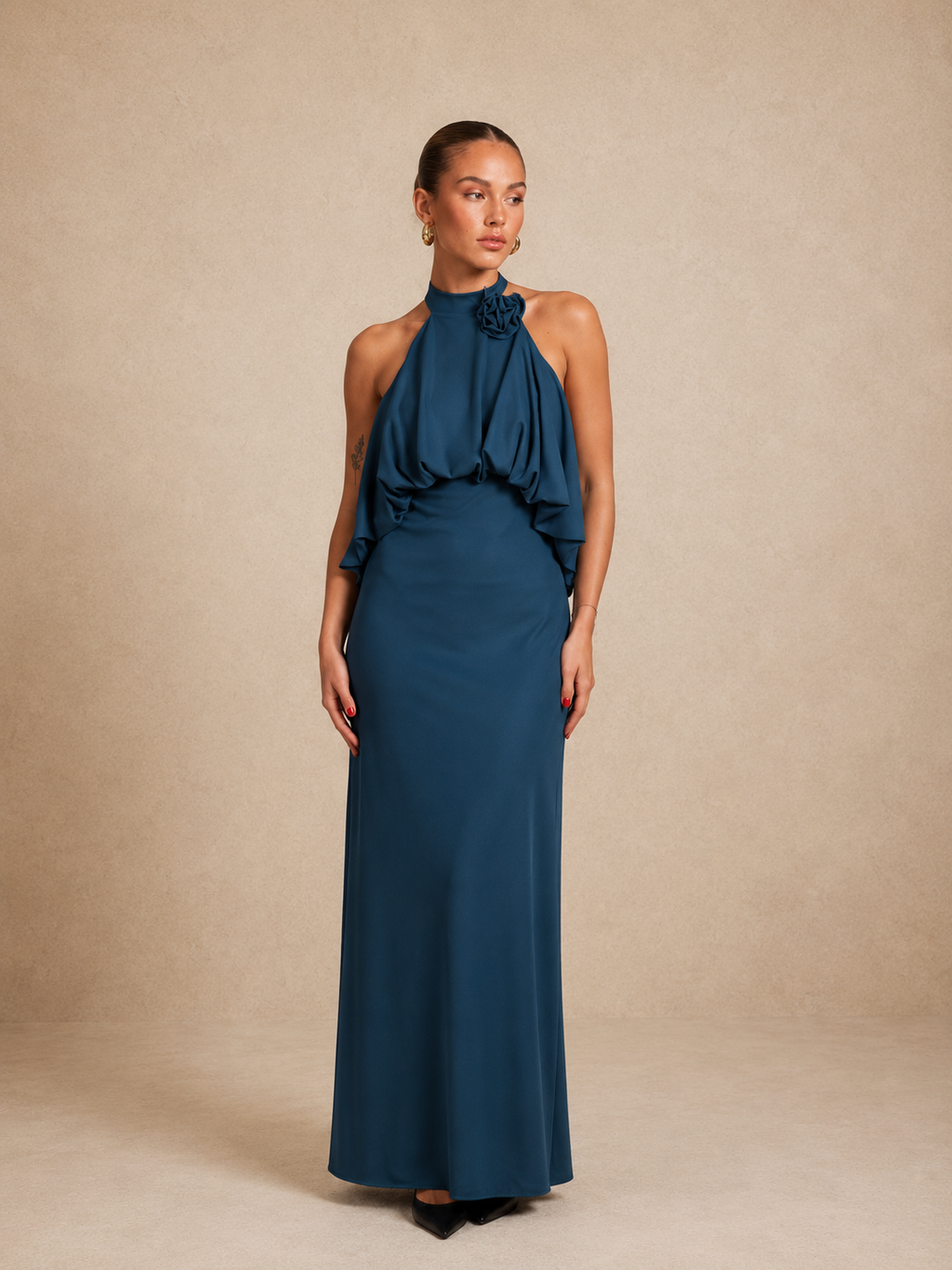 Robe longue marron à fleur épaulée Brisbane