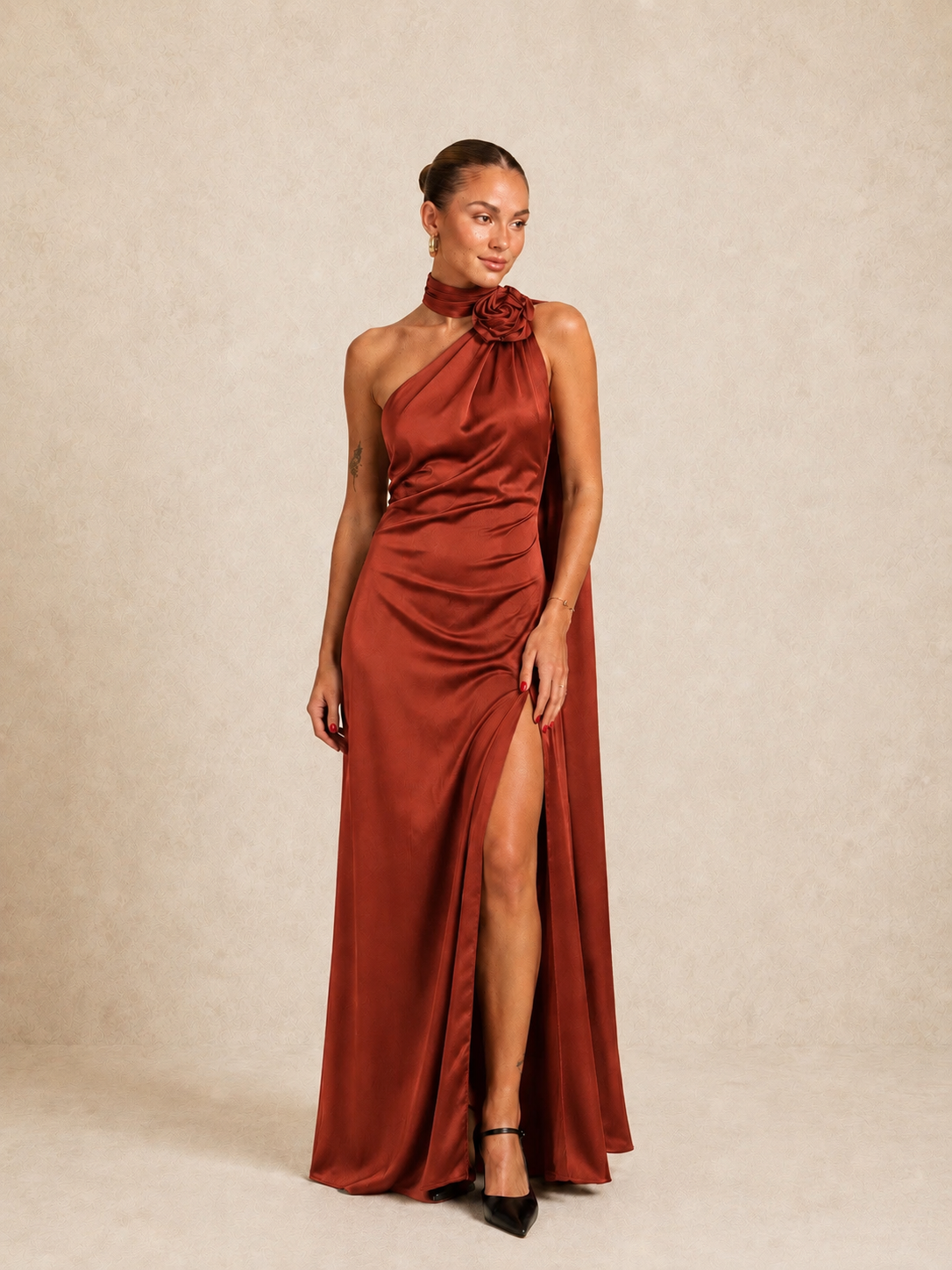 Robe longue en satin col montant - Hamilton