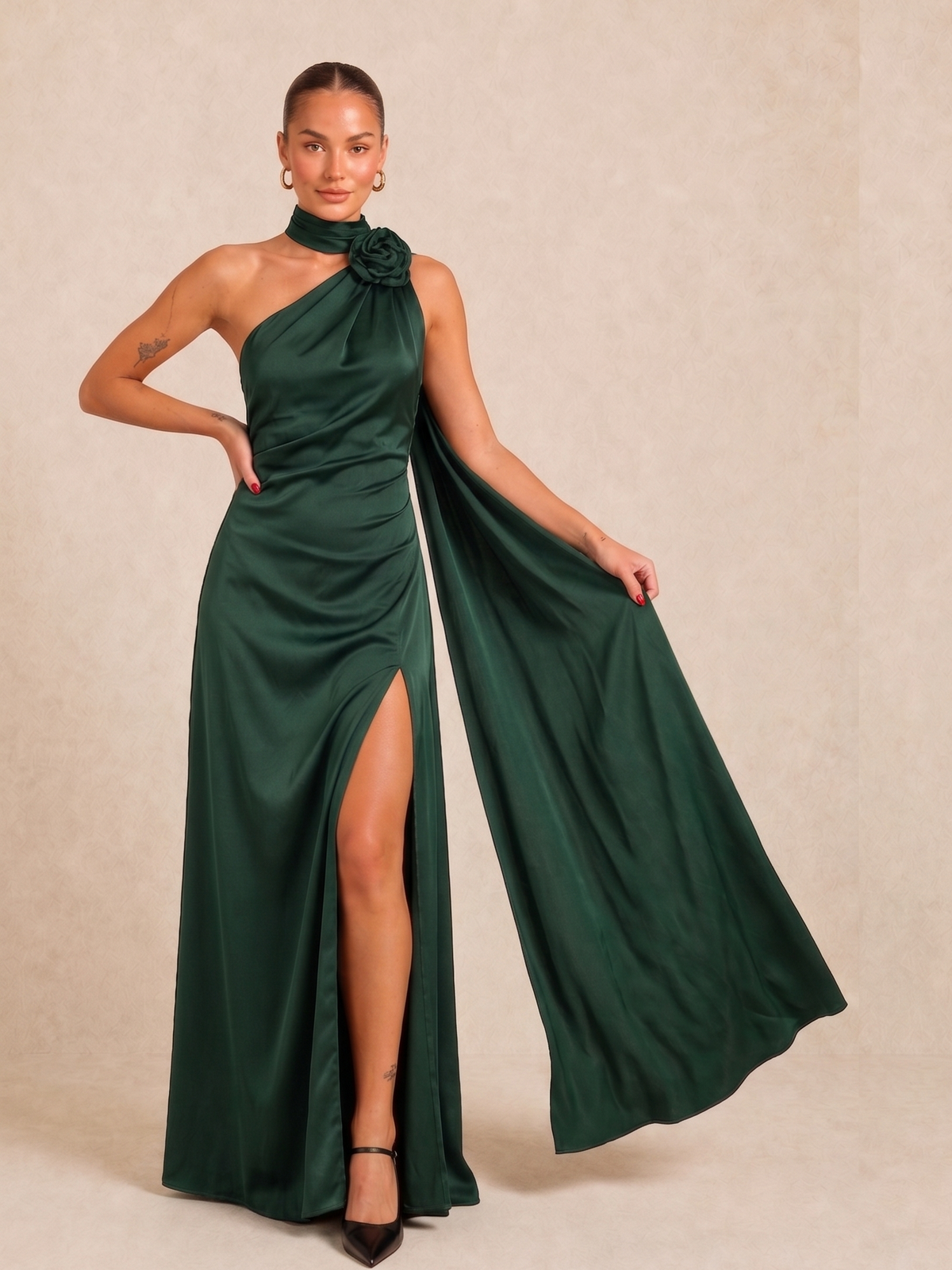 Robe longue en satin col montant - Hamilton