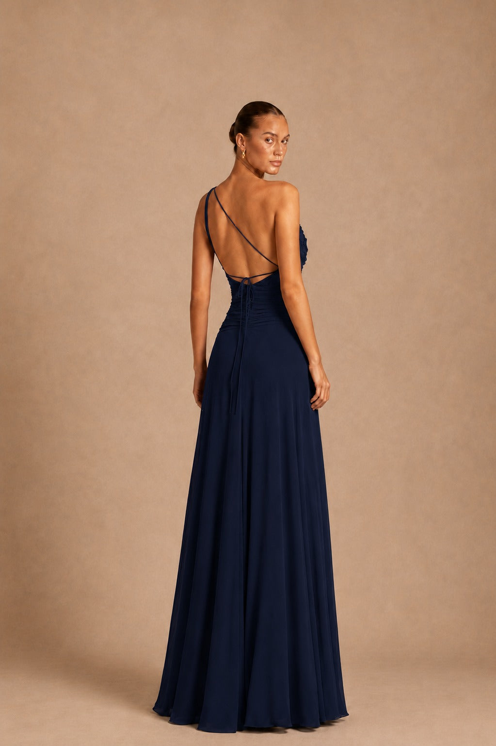 Robe longue asymétrique à fleurs en relief - Trat