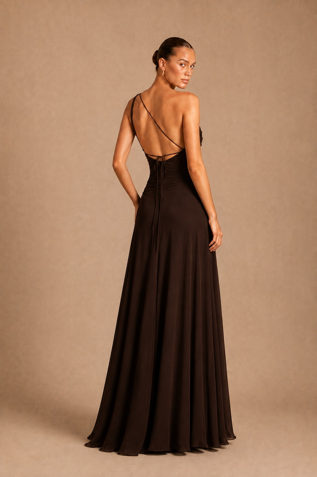 Robe longue asymétrique à fleurs en relief - Trat