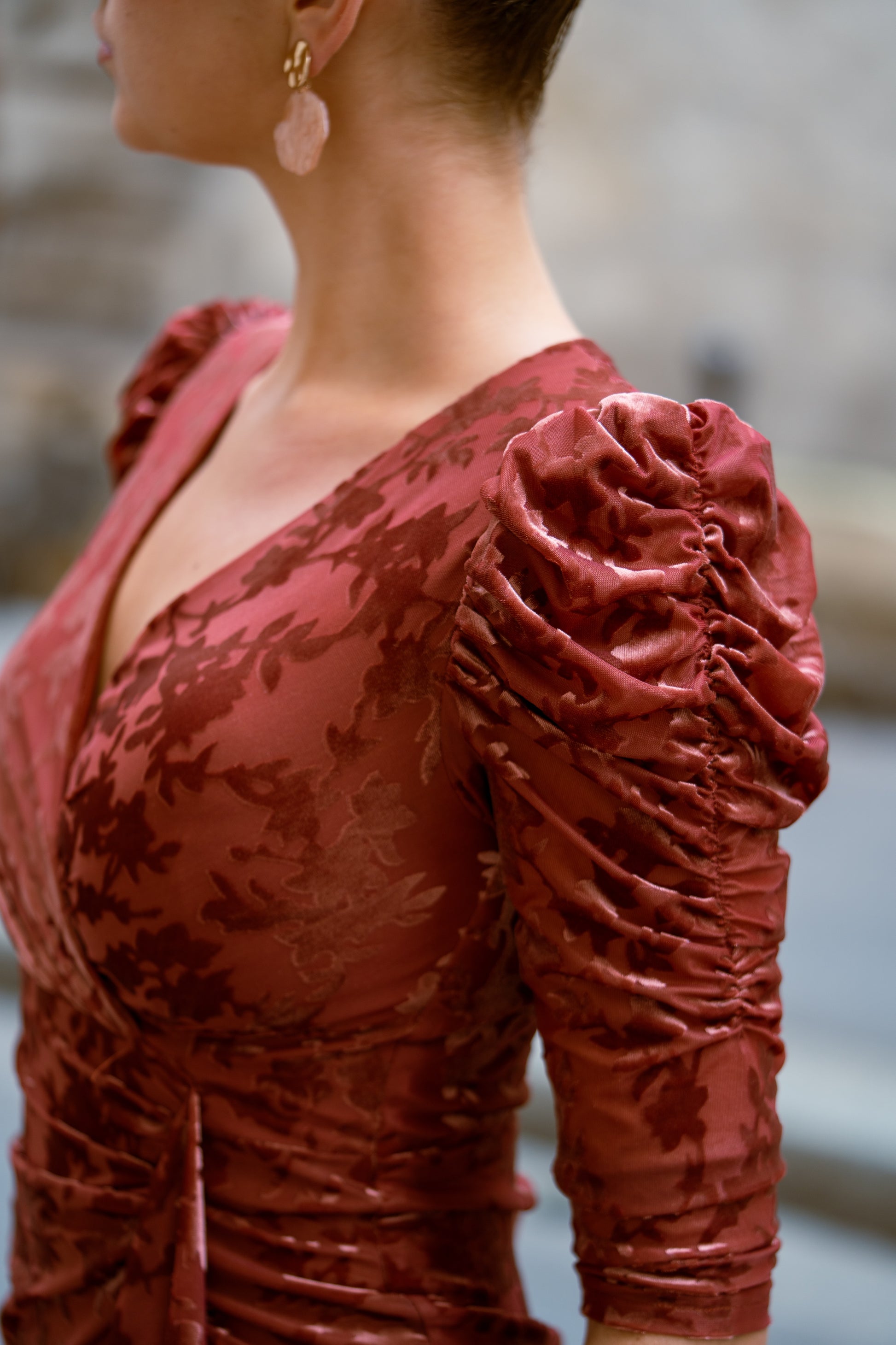 Robe velour à motif floral avec manche Lauttasaauri