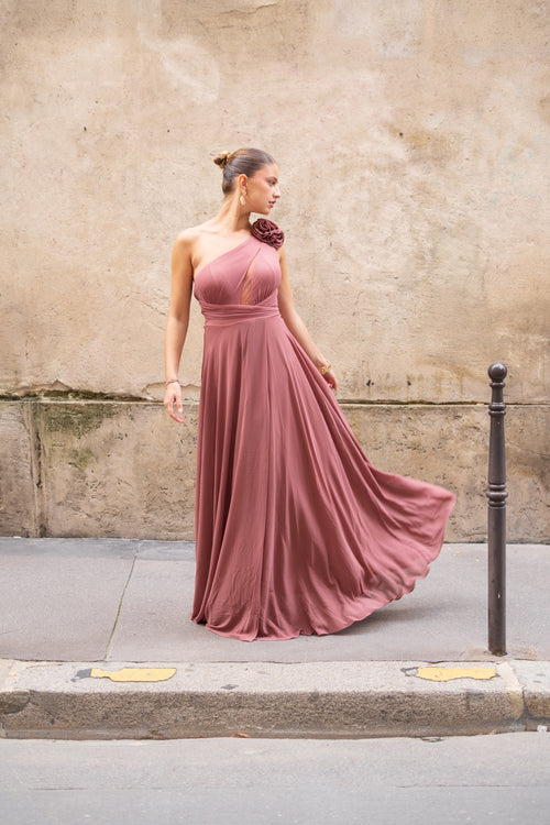 Robe asymétrique avec 3 fleurs détachables et fente - Calabasas