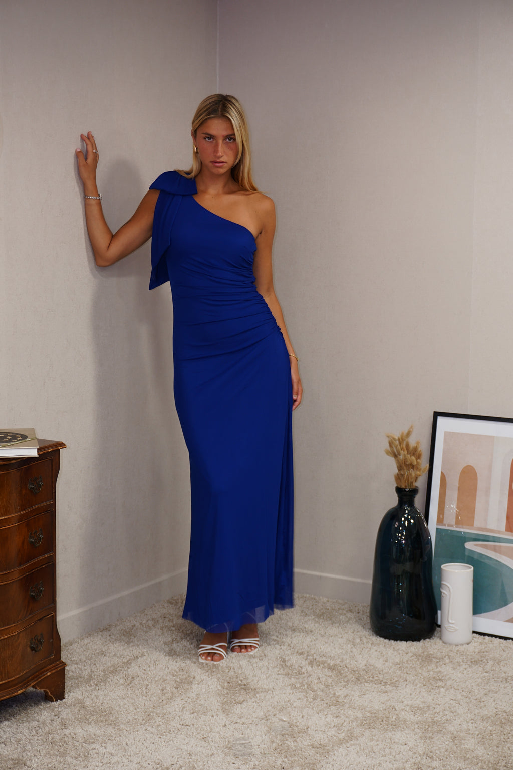 Robe de soirée asymétrique avec nœud sur l’épaule - SEVILLE