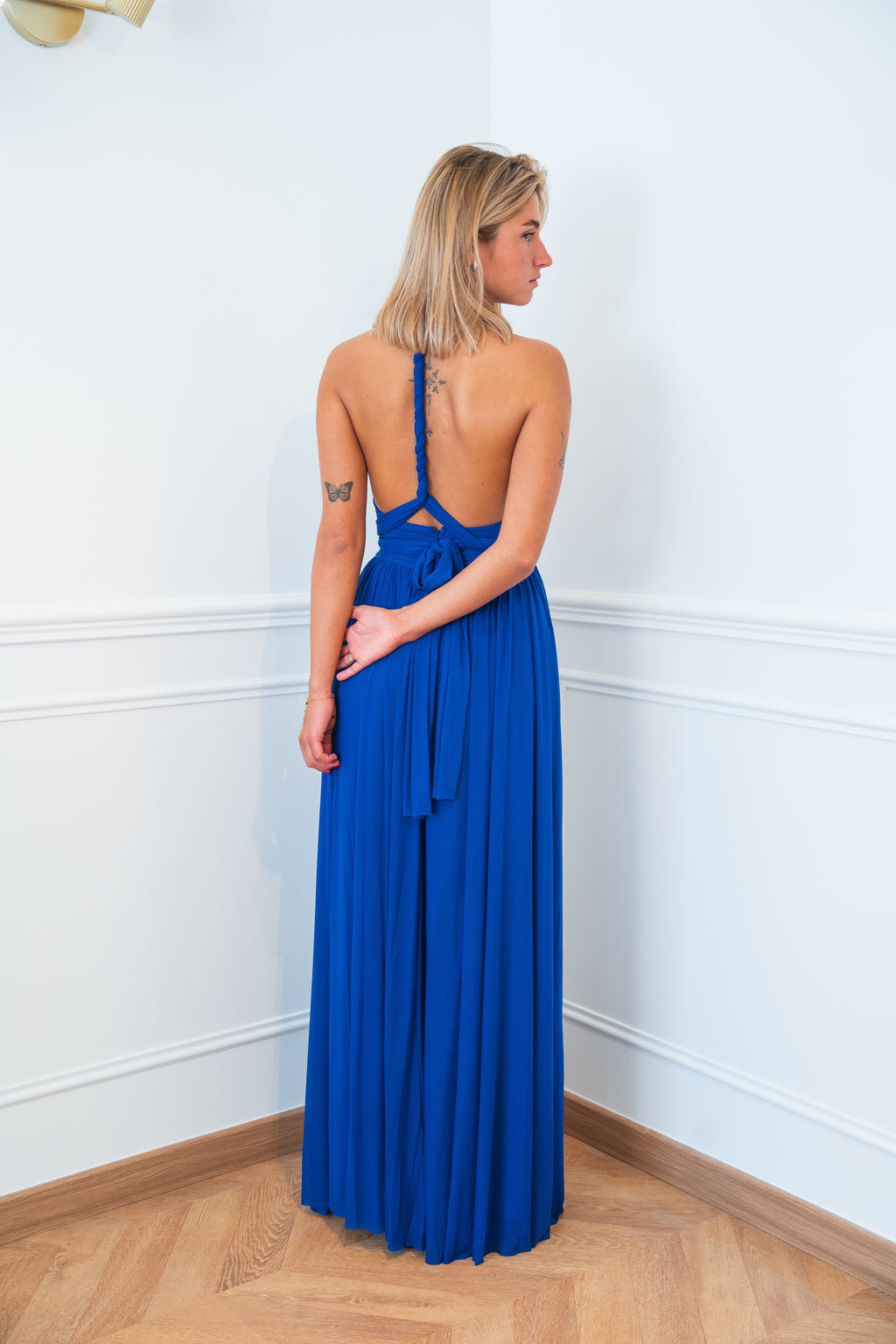 Robe de cérémonie longue fluide à décolleté croisé et dos noué multi-attache – Izmir