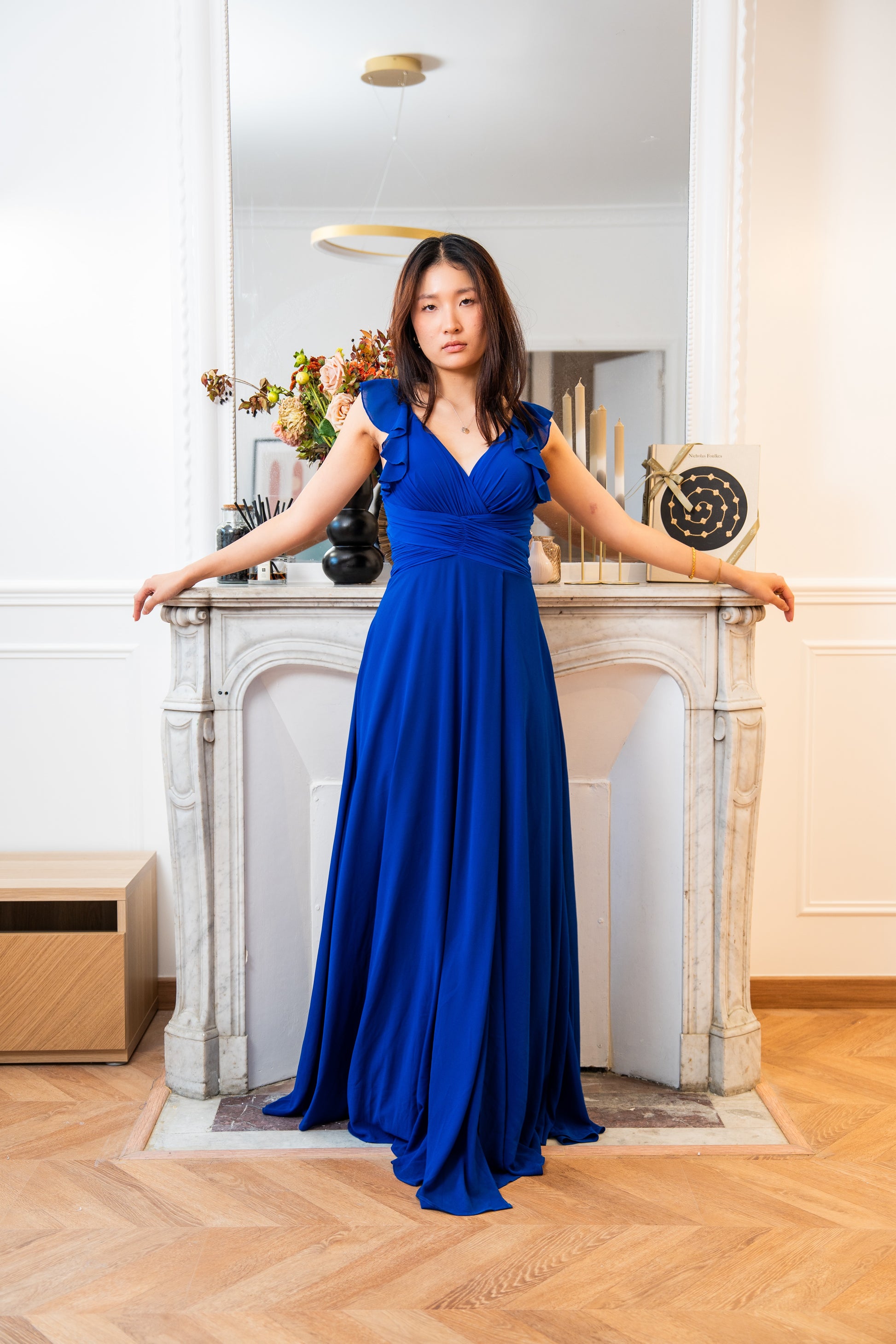 Robe de cérémonie longue fluide à décolleté en V et bretelles volantées - Bastia