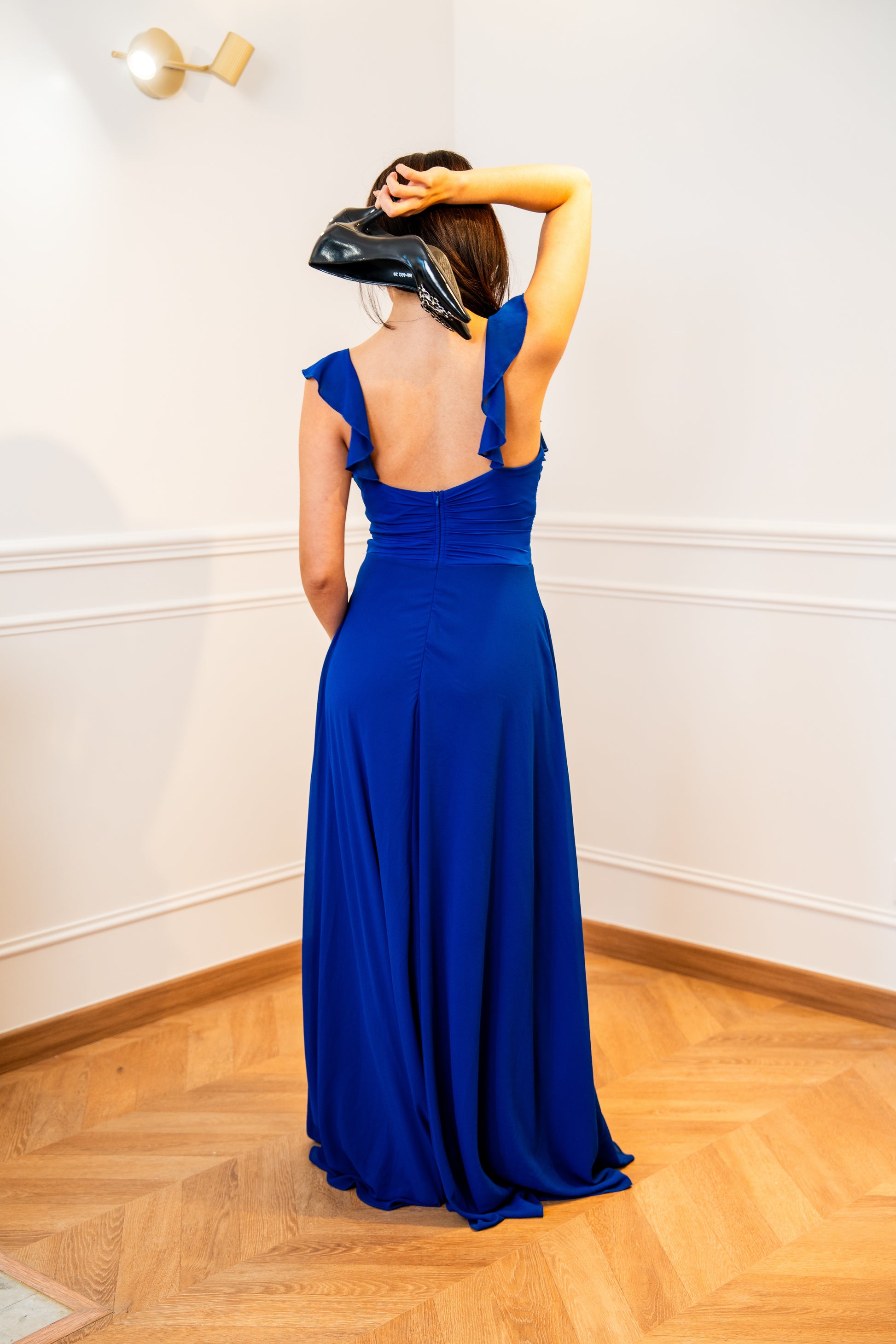 Robe de cérémonie longue fluide à décolleté en V et bretelles volantées - Bastia