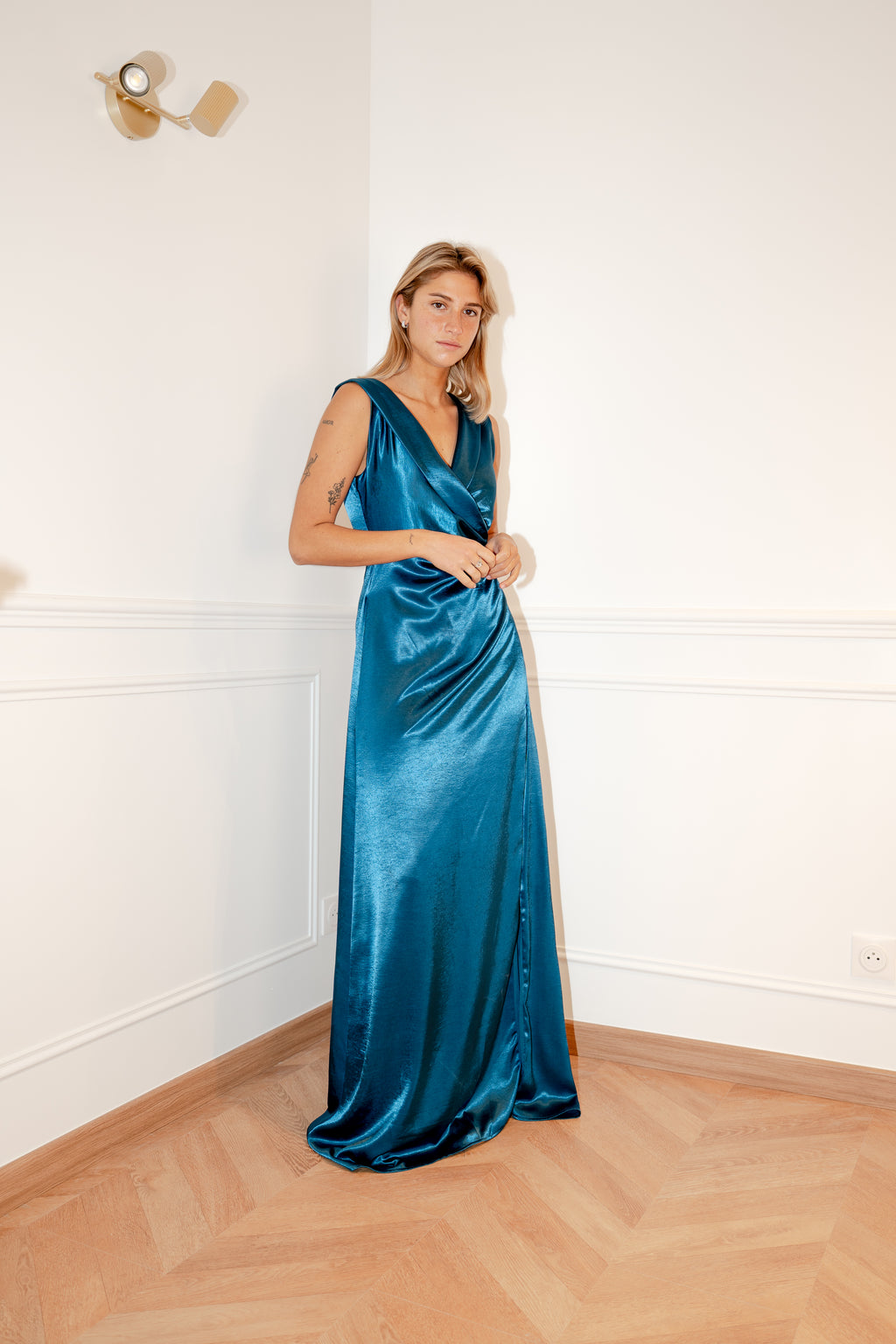 Robe longue satinée croisée RZGOW
