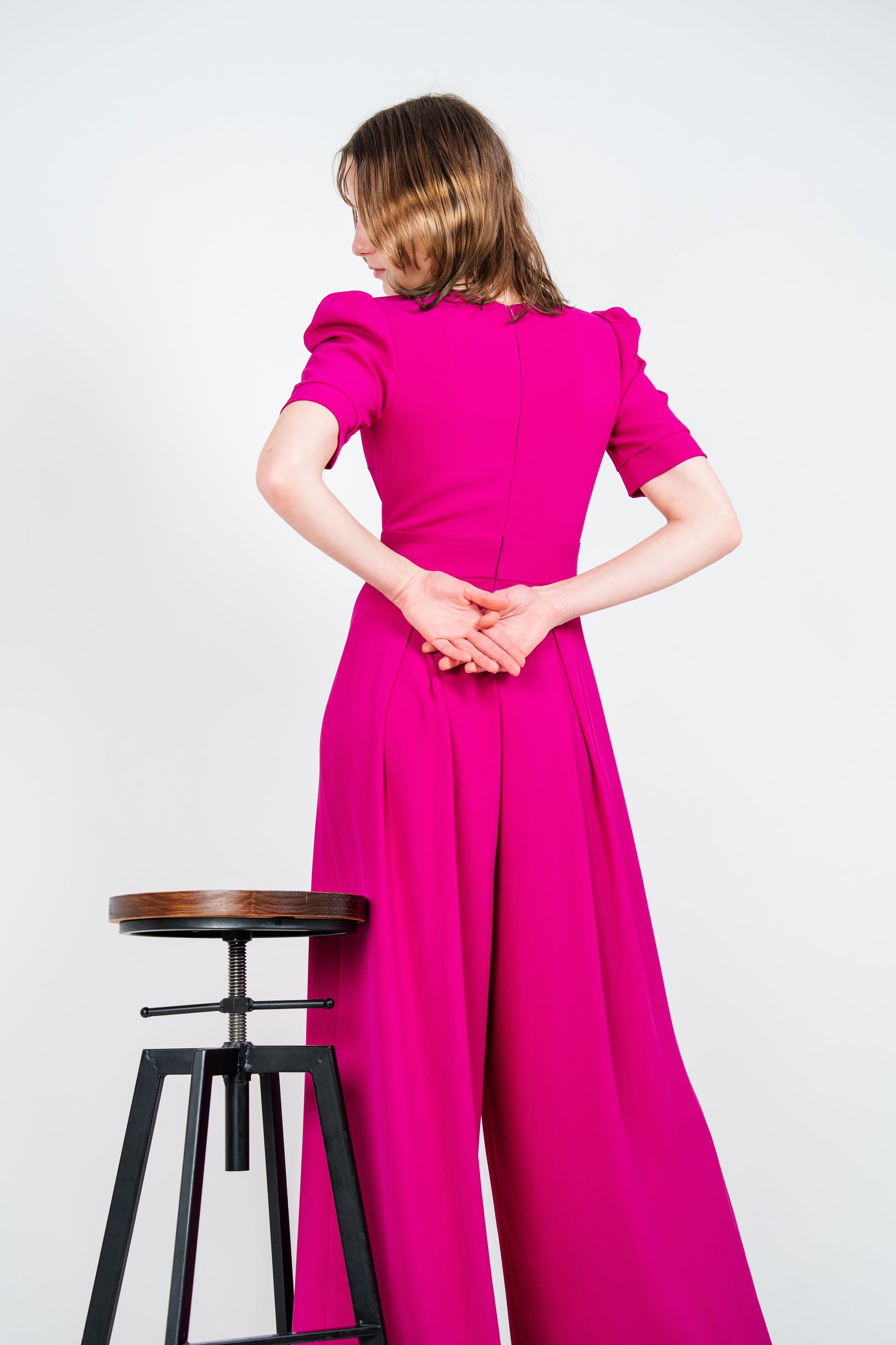 Combinaison élégante à manche courte