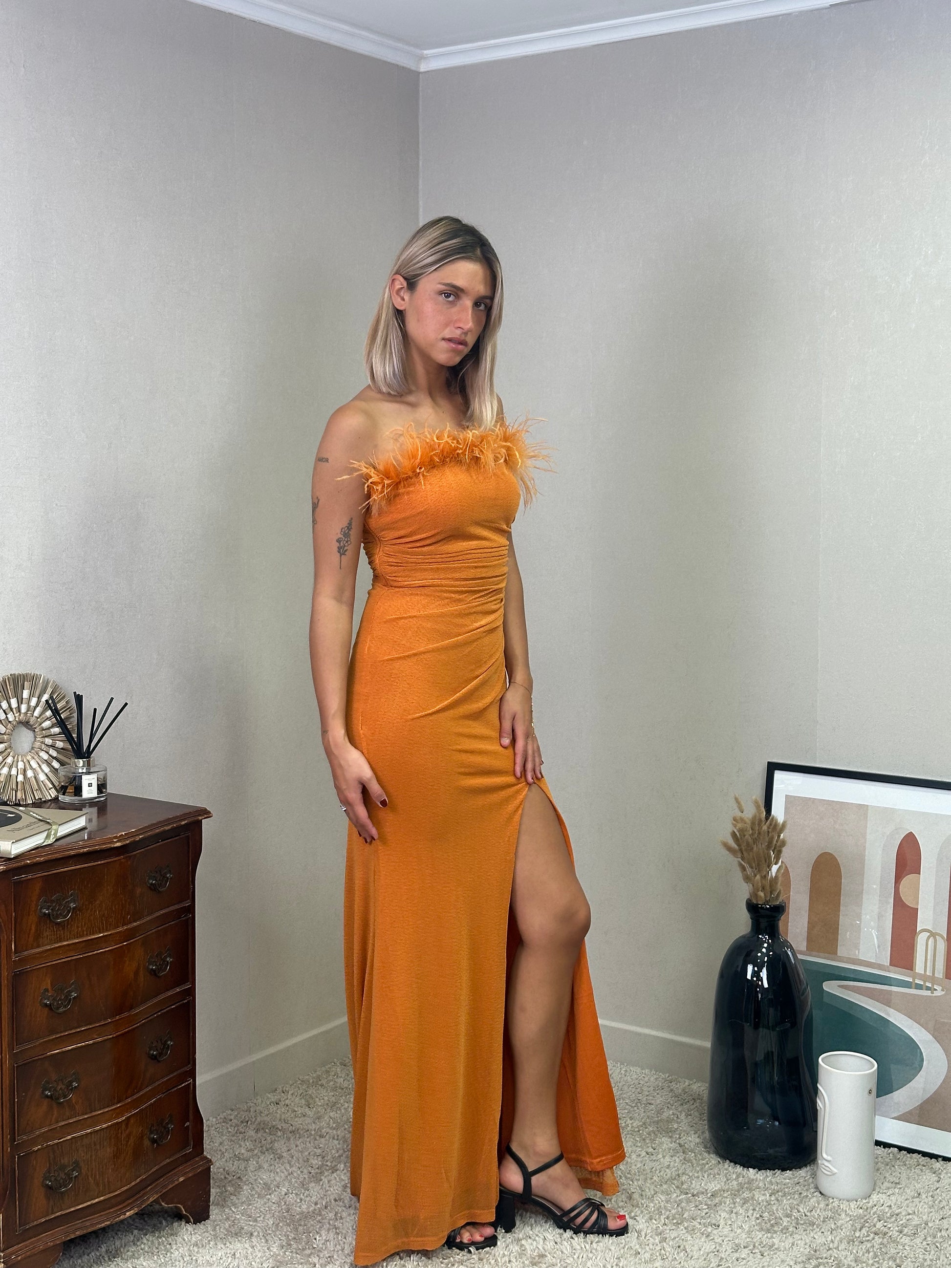 Robe bustier avec plume et belle fente - Vasteras