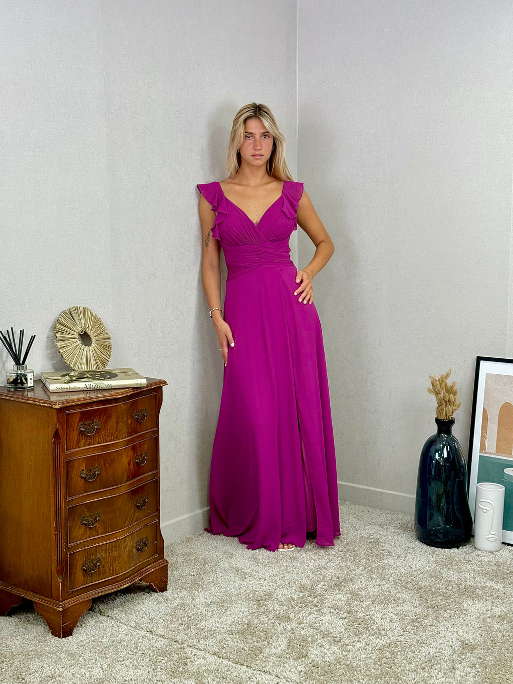 Robe de cérémonie longue fluide à décolleté en V et bretelles volantées - Bastia