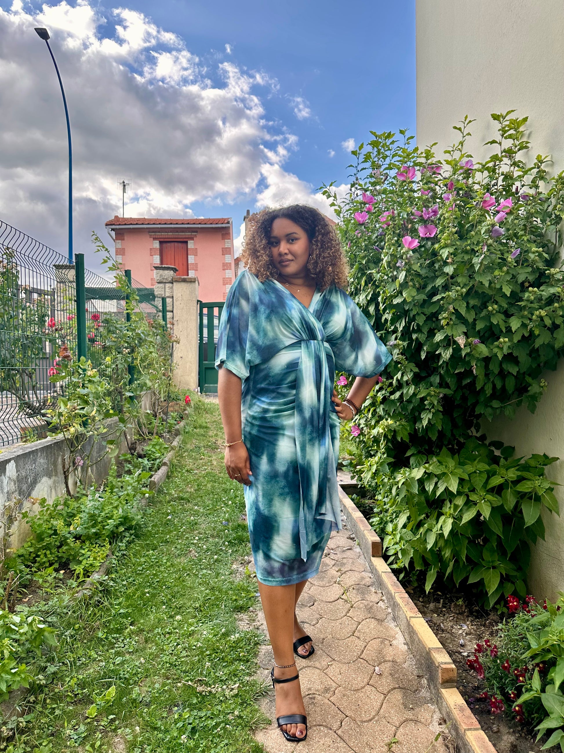 Robe midi imprimée grande taille raffinée avec manche effet papillon Luanda