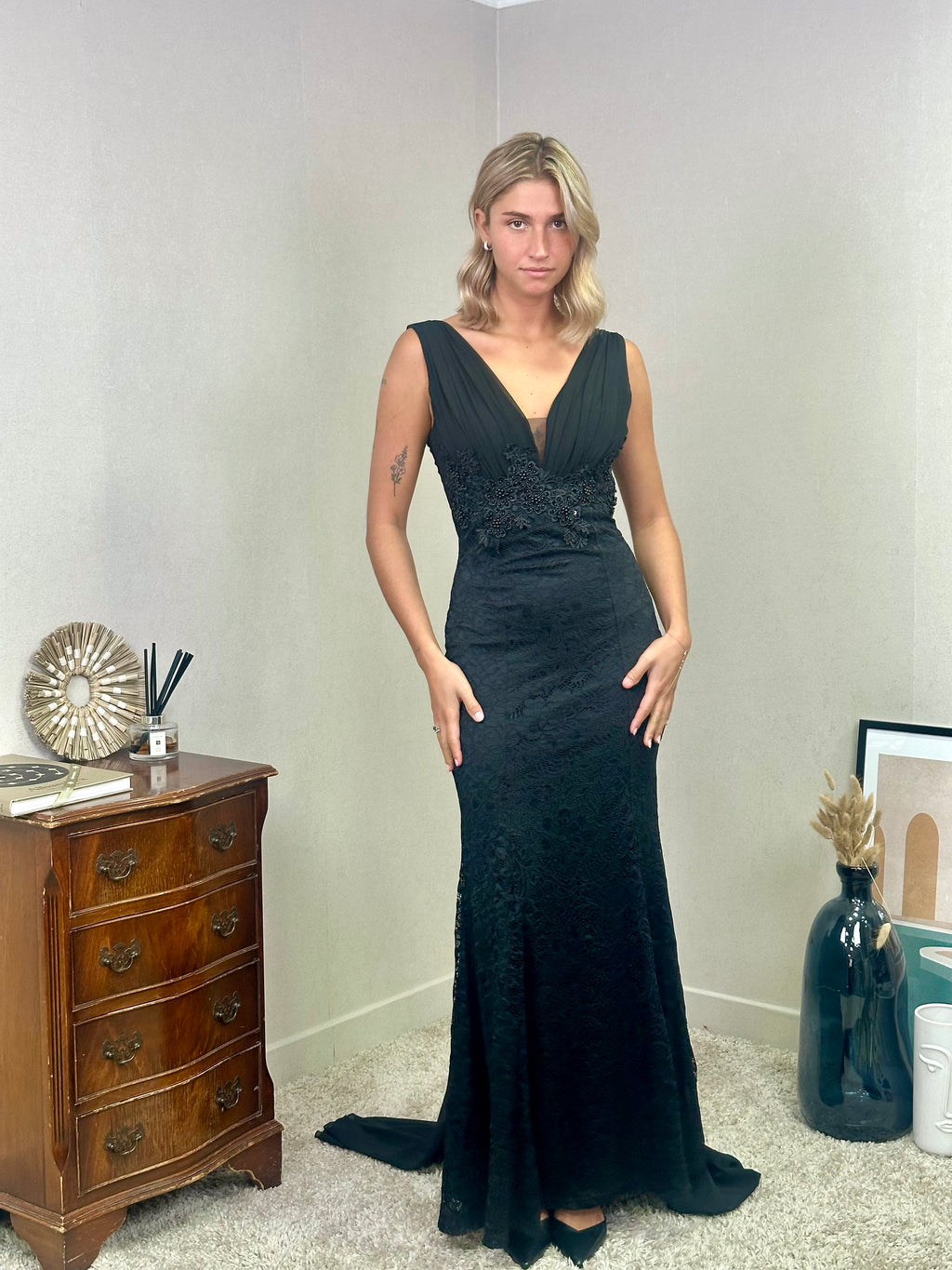 Robe de cérémonie longue en dentelle à décolleté en V et dos lacé - Rabat