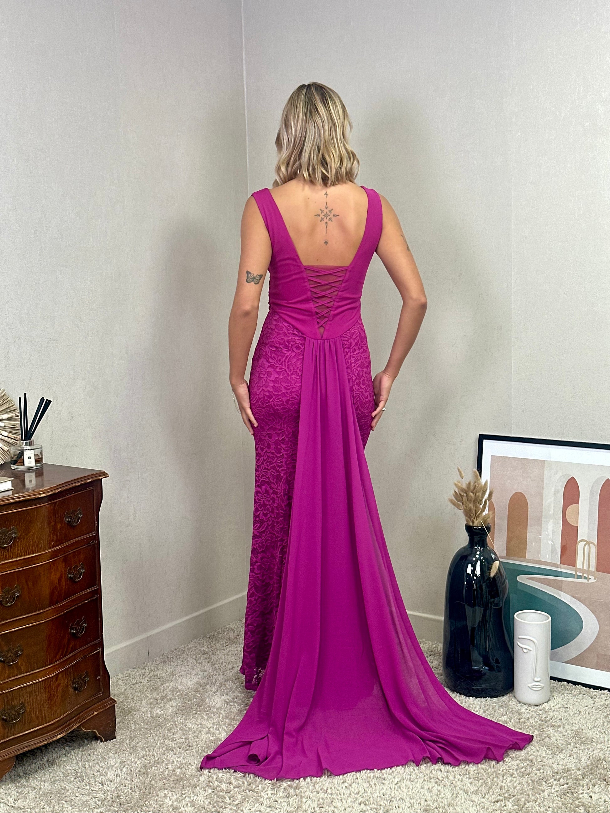 Robe de cérémonie longue en dentelle à décolleté en V et dos lacé - Rabat