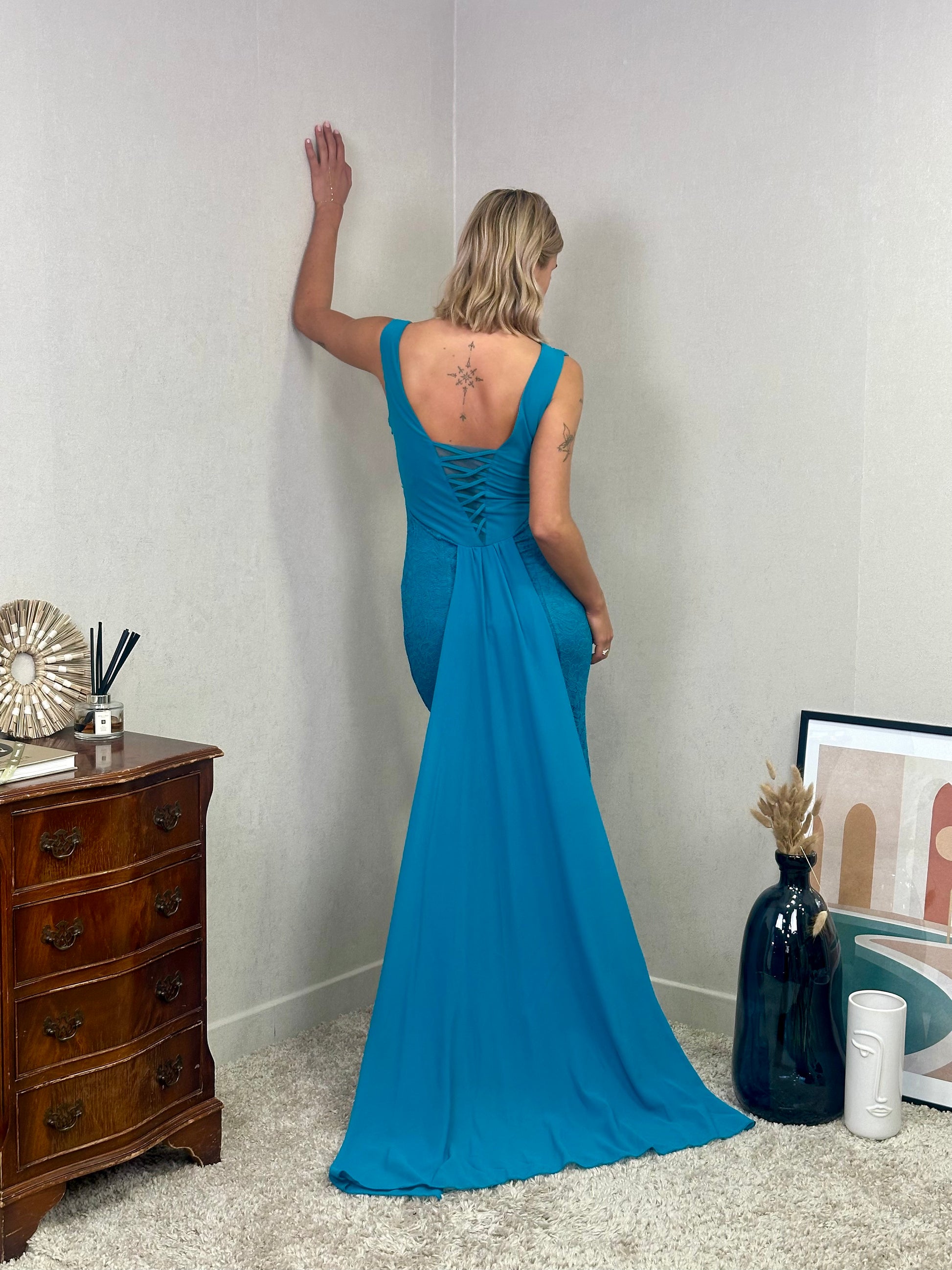 Robe de cérémonie longue en dentelle à décolleté en V et dos lacé - Rabat