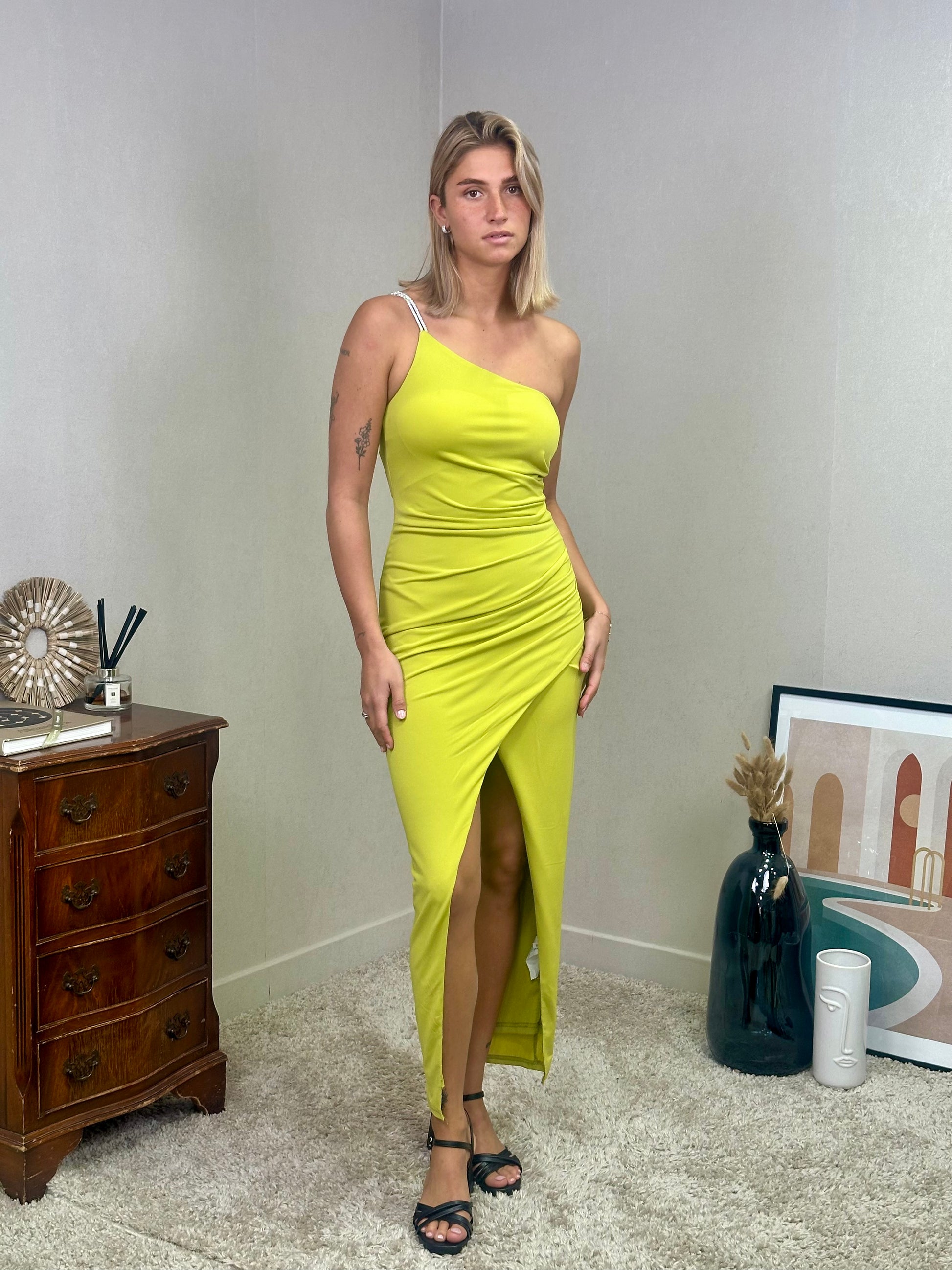 Robe de cérémonie longue asymétrique à une épaule et fente élégante - Valvidia