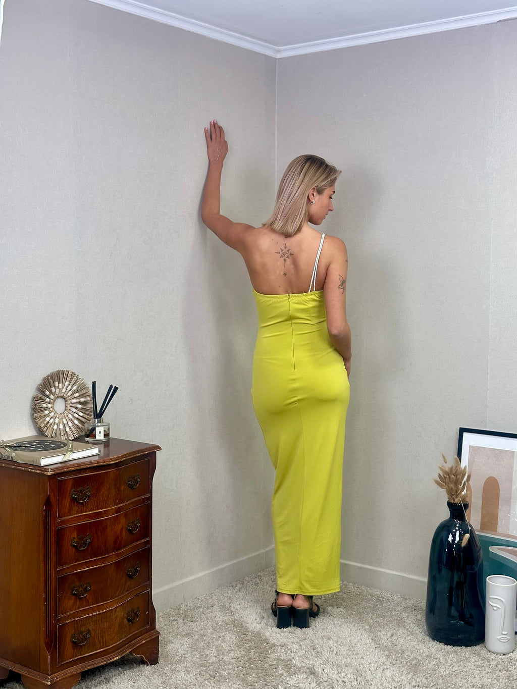 Robe de cérémonie longue asymétrique à une épaule et fente élégante - Valvidia