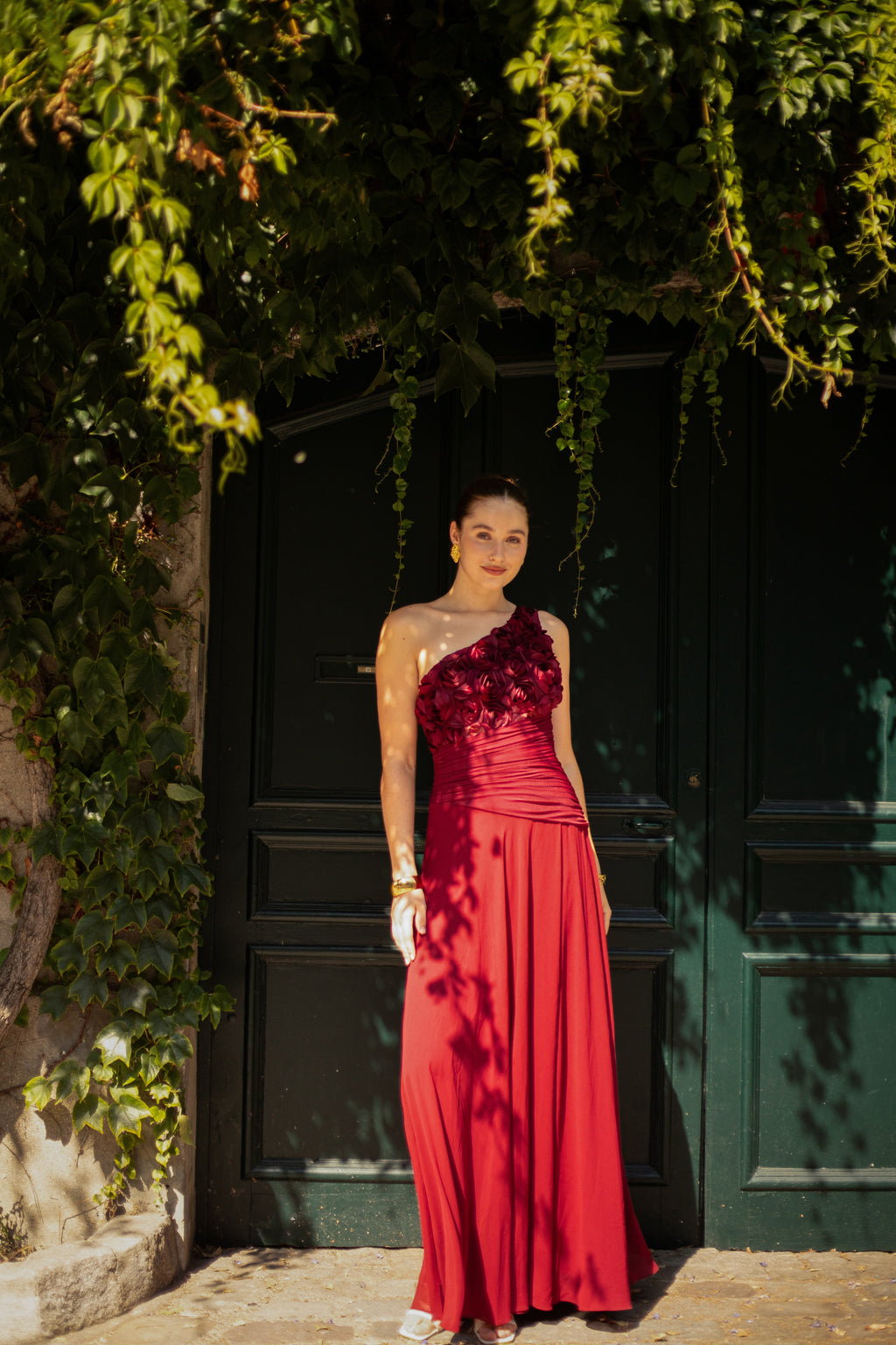 Robe longue asymétrique à fleurs en relief - Trat