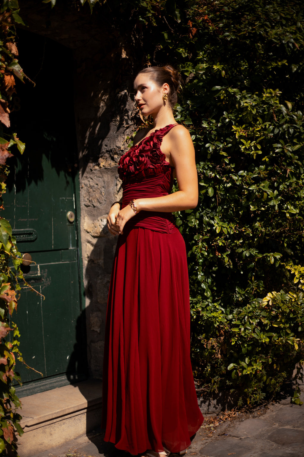 Robe longue asymétrique à fleurs en relief - Trat