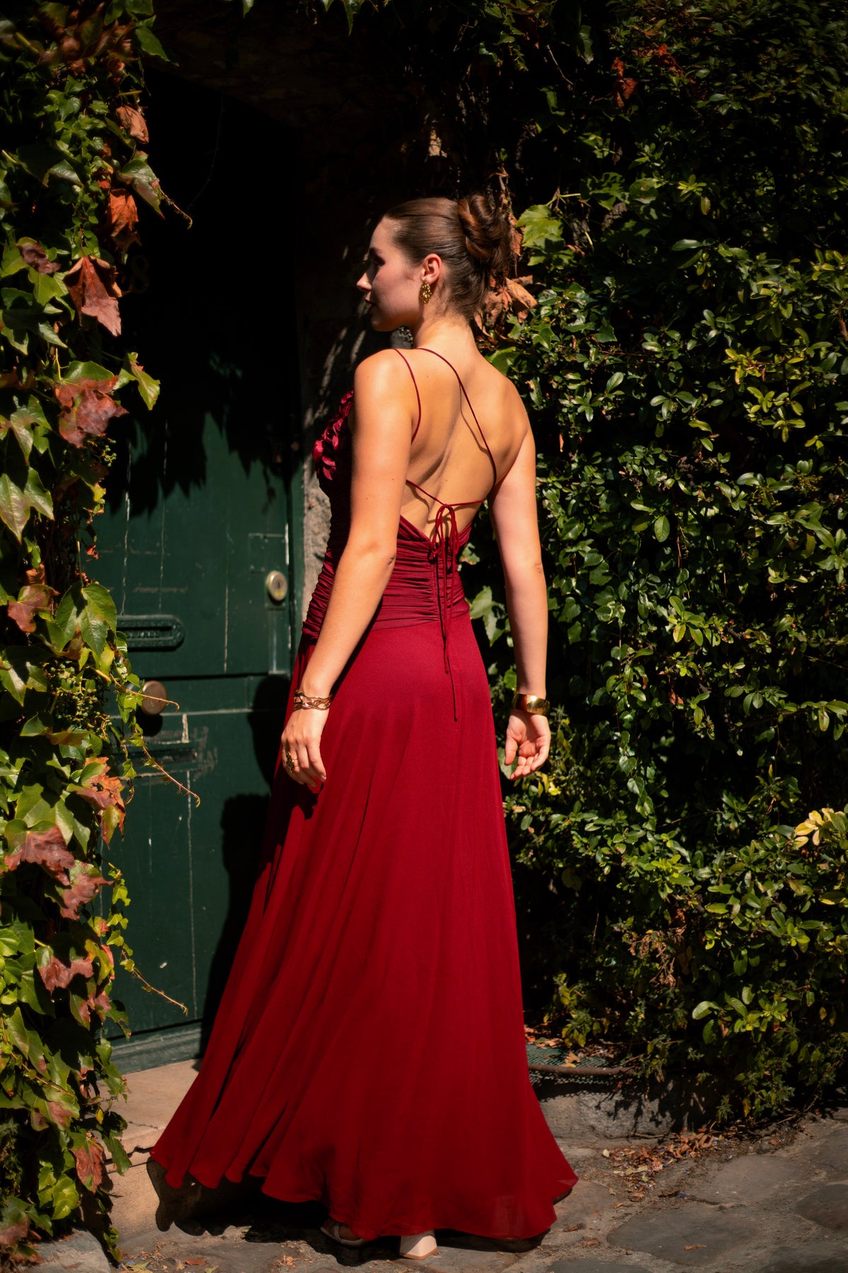 Robe longue asymétrique à fleurs en relief - Trat