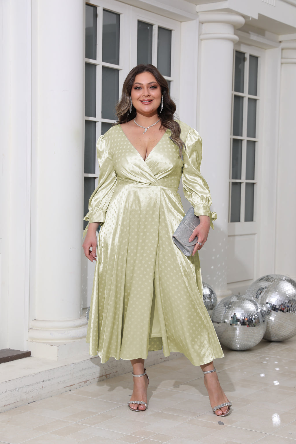 Robe satin Corinthe