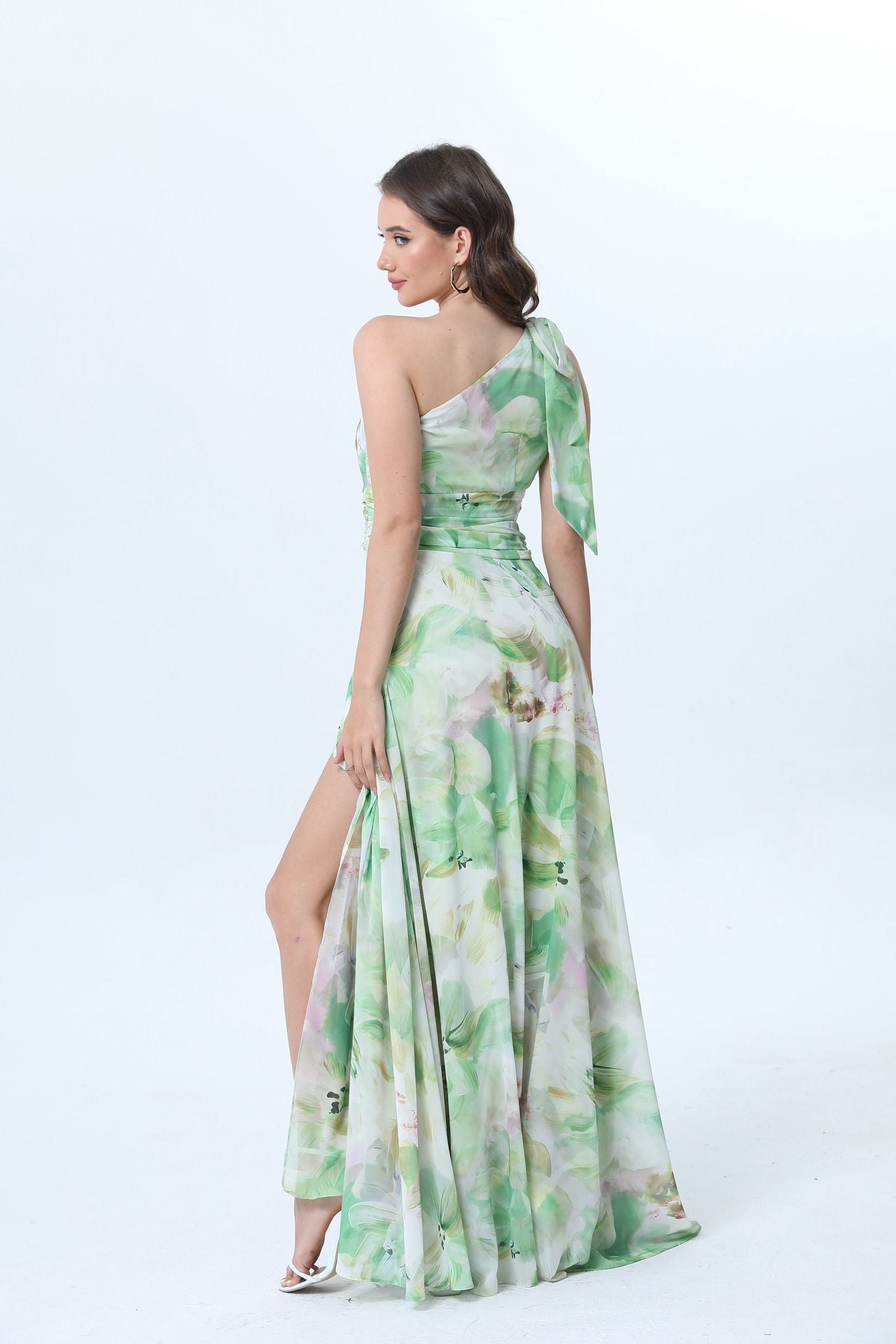 Robe fleurie et asymétrique Minorque