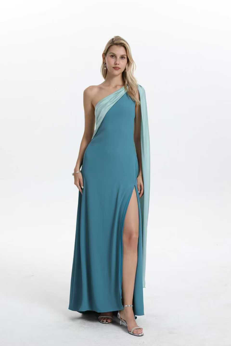 Robe de cérémonie CAGLIARI V2