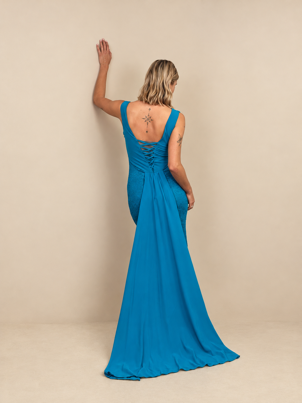 Robe de cérémonie longue en dentelle dos lacé - Rabat