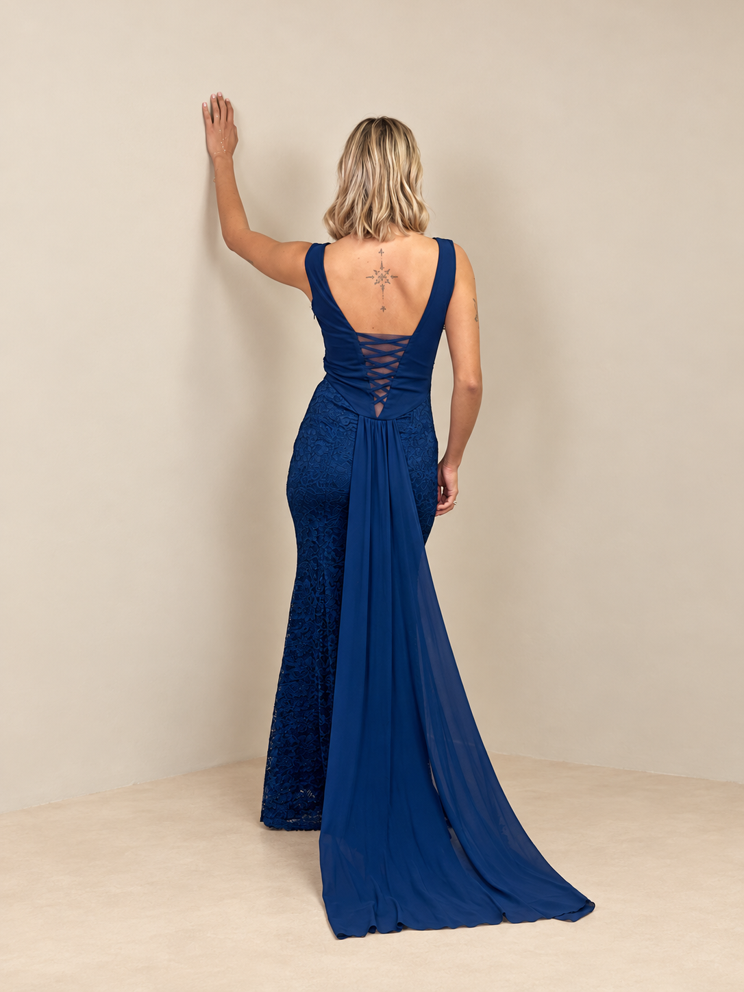 Robe de cérémonie longue en dentelle dos lacé - Rabat