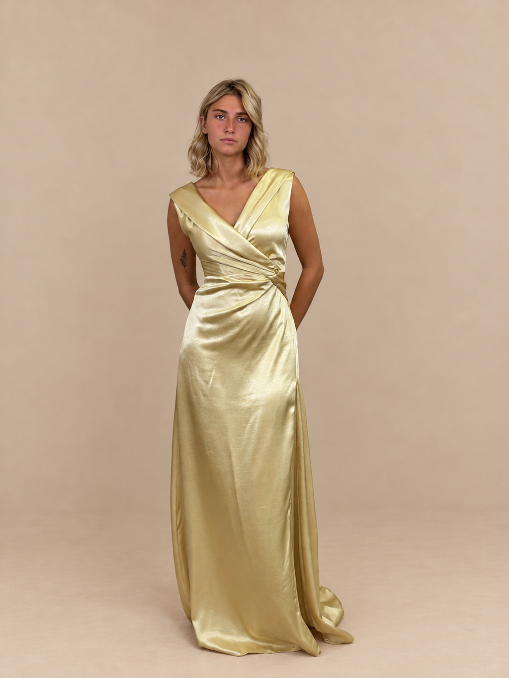 Robe de soirée longue en satin drapée - Rzgow