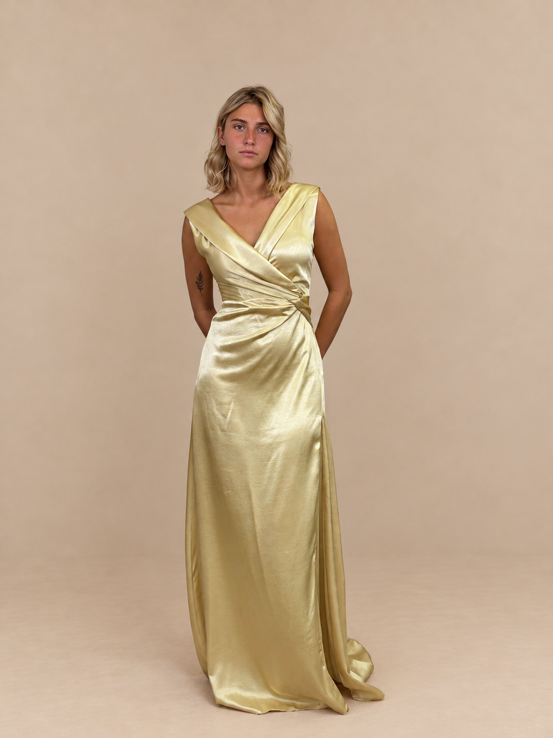 Robe de soirée longue en satin drapée - Rzgow